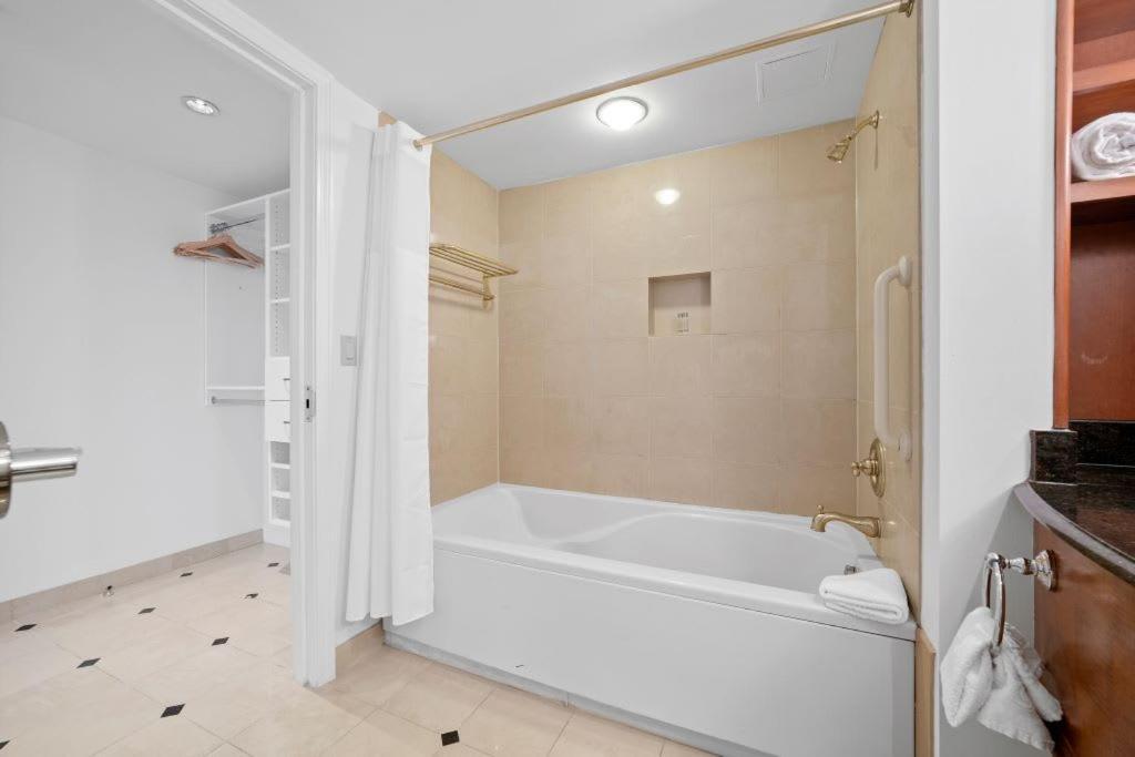 Apartment Cozysuites Showboat 1br 2ba Oceanfront Atlantic City